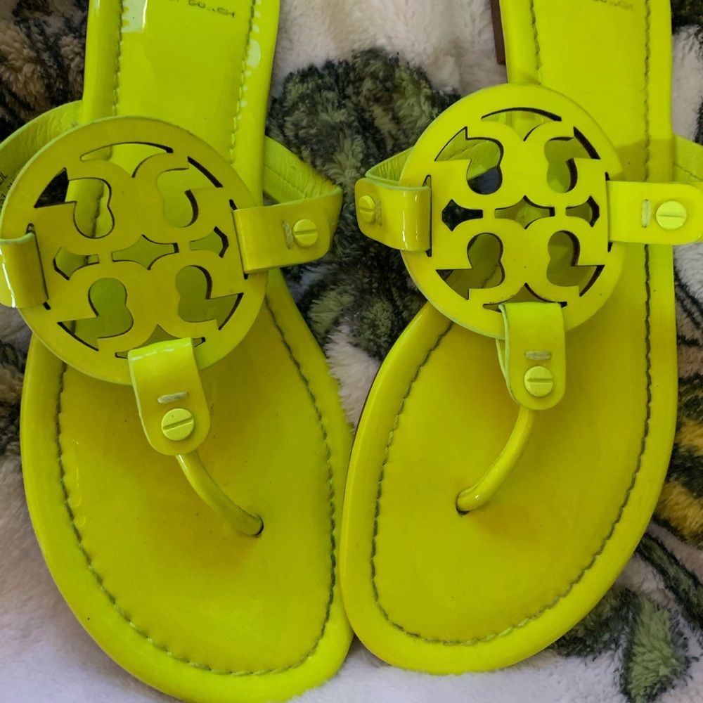 Tory Burch neon yellow sz 8 Millers